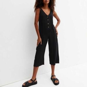 Sienna Sky Cotton Look Button Sleeveless Crop Jumpsuit Black Size M